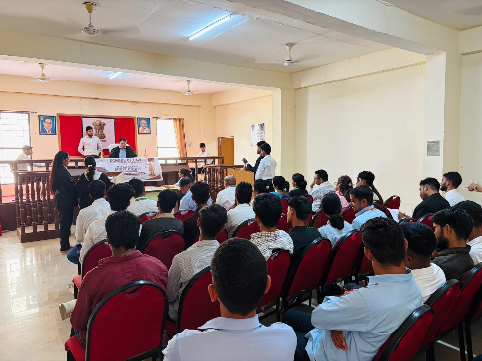 यूनिवर्सिटी ऑफ टेक्नोलॉजी, जयपुर में ‘मानसिक क्रूरता तलाक का आधार है’ विषय पर इंटर-क्लास मूट कोर्ट प्रतियोगिता आयोजित