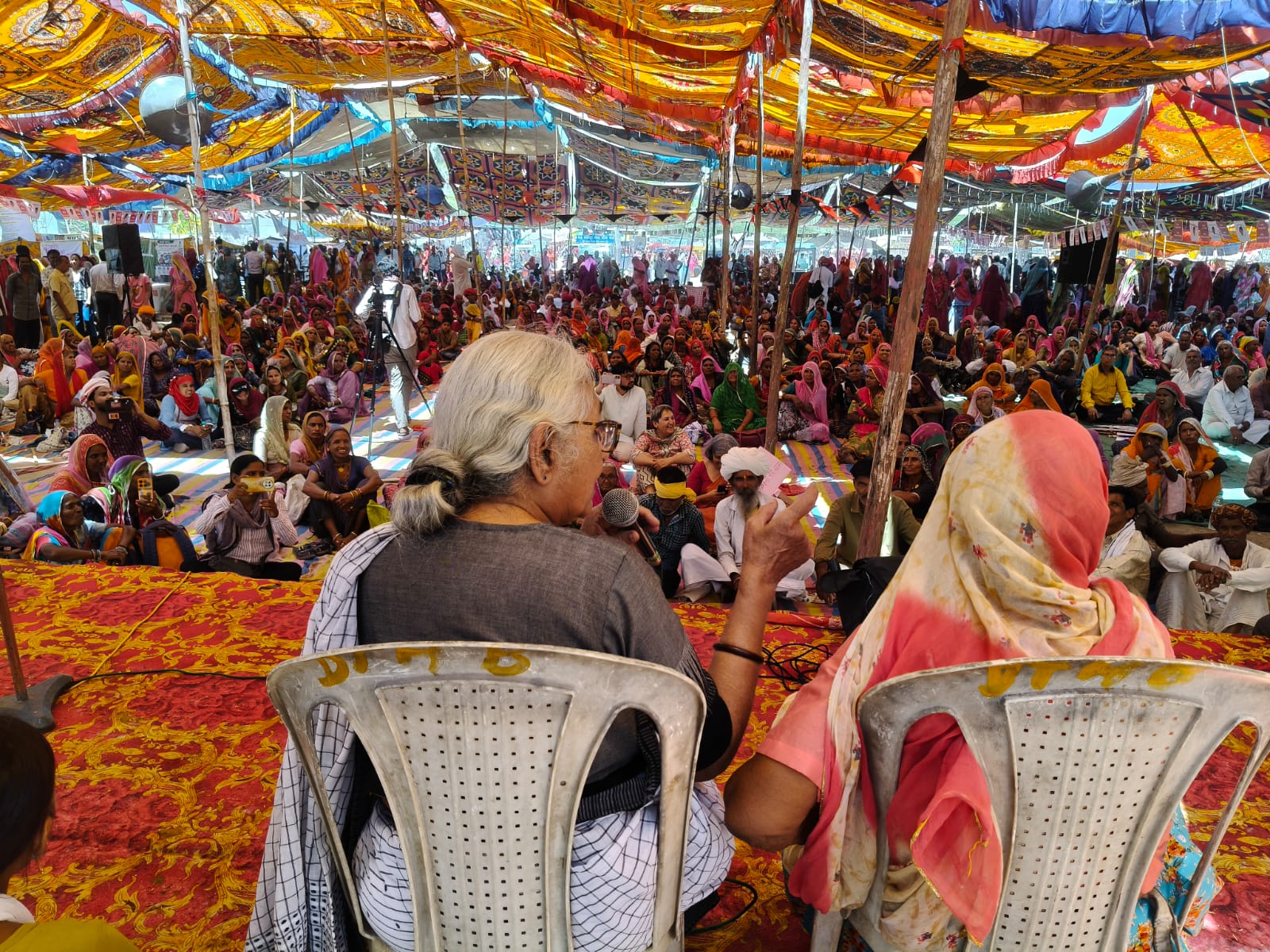 प्रदेश के विभिन्न हिस्सों से आए मजदूरों, किसानों, महिलाओं और युवाओं ने अपने अधिकारों और सामाजिक न्याय के लिए एकजुटता दिखाई