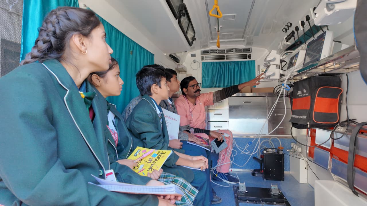 अक्षेंद्र वेलफेयर सोसायटी द्वारा वृहद हेल्थ चेक-अप एवं कंसल्टेशन कैंप का आयोजन