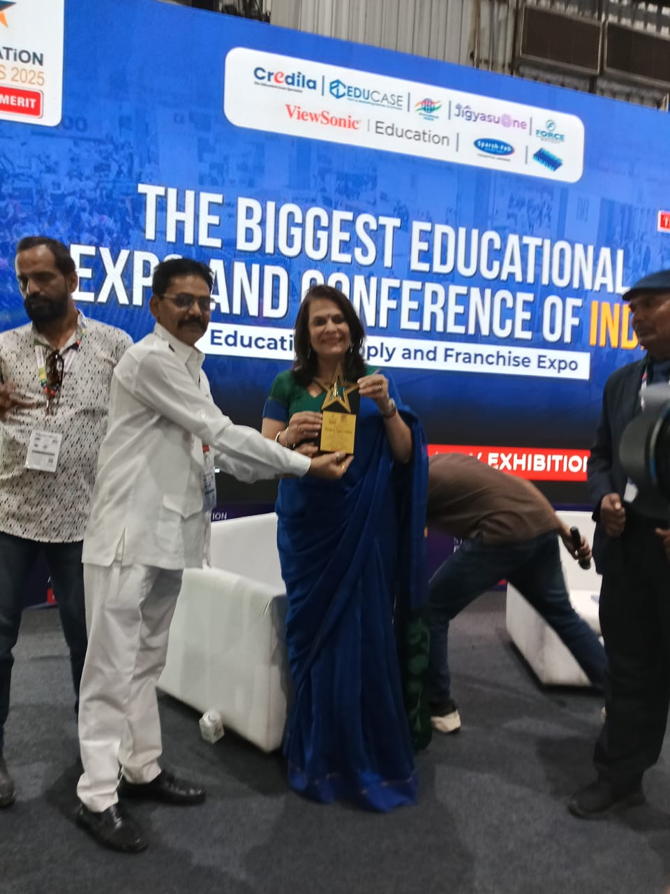 यूनिवर्सिटी ऑफ टेक्नोलॉजी, जयपुर को “बेस्ट यूनिवर्सिटी – राजस्थान (जयपुर)” अवार्ड से सम्मानित किया गया