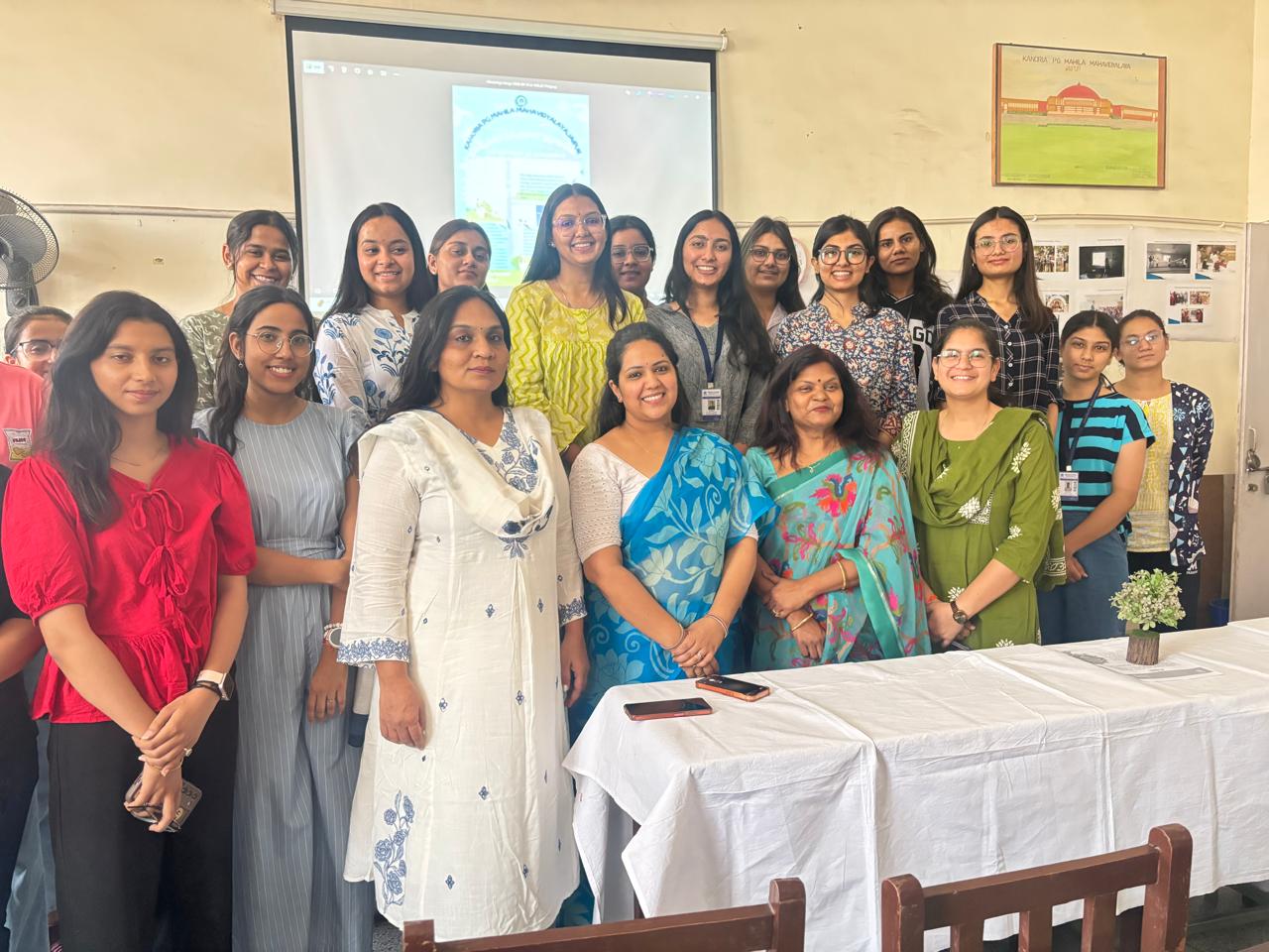 पृथ्वी दिवस के अवसर पर ‘द ट्रिपल प्लेनेटरी क्राइसिस’ विषय पर एक सेमिनार का आयोजन