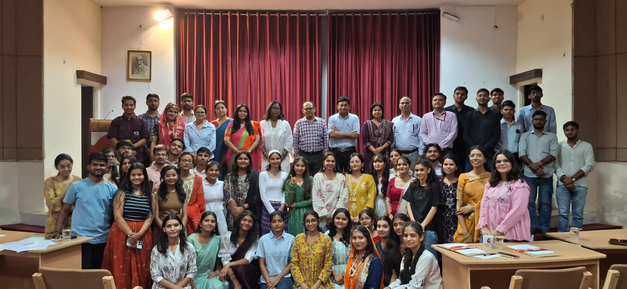 राजस्थान विश्वविद्यालय में ‘BIOFIESTA 2026’ का आयोजन: विज्ञान और संस्कृति के संगम से निखरी छात्रों की प्रतिभा