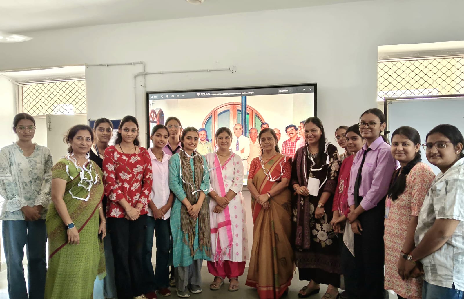 तीन दिवसीय कार्यशाला में छात्राओं ने सीखा नवाचार, रचनात्मकता और उद्यमिता का हुनर