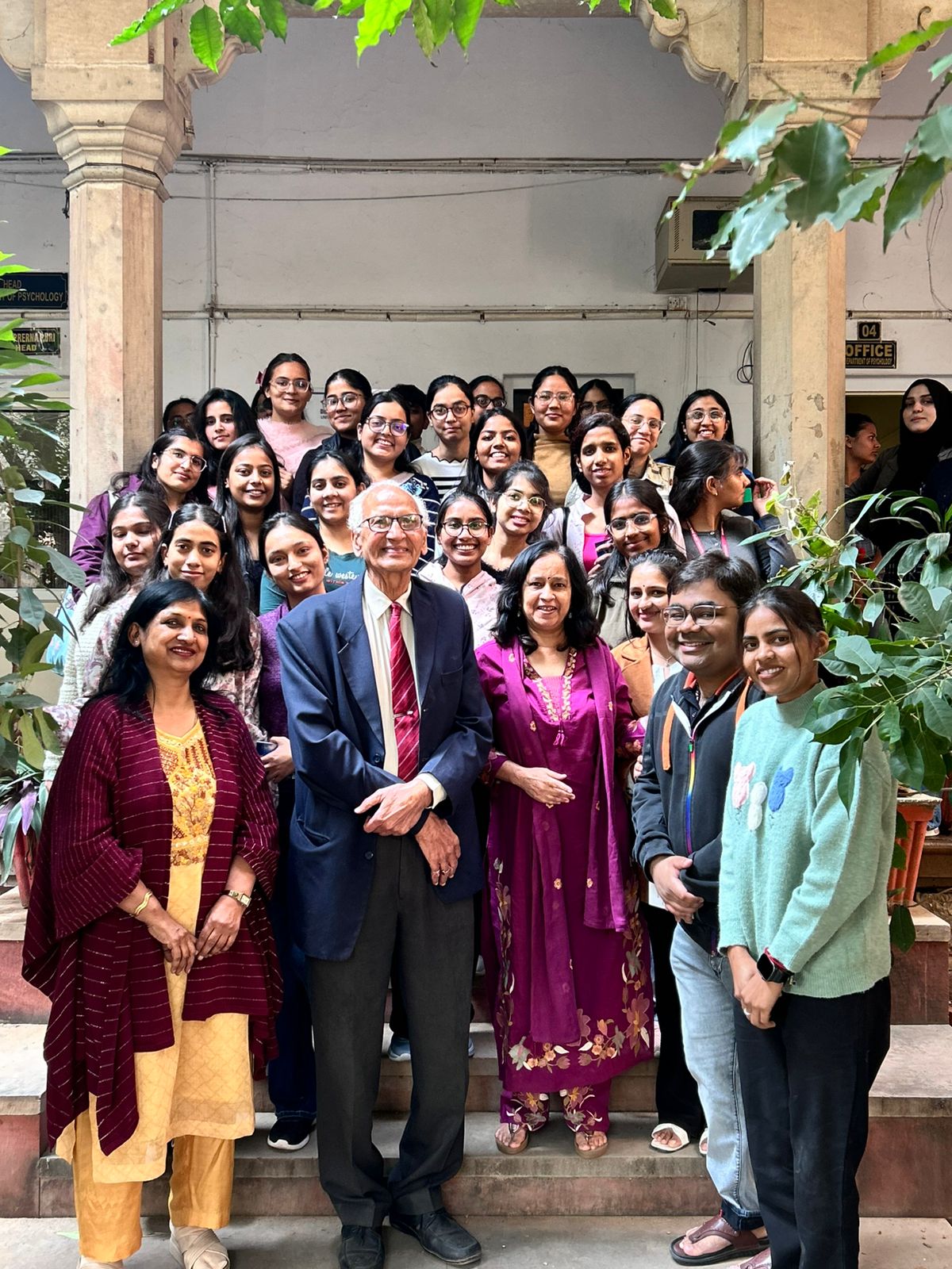 मनोविज्ञान विभाग में "खुशी के स्रोतो" पर प्रेरणादायक व्याख्यान का आयोजन