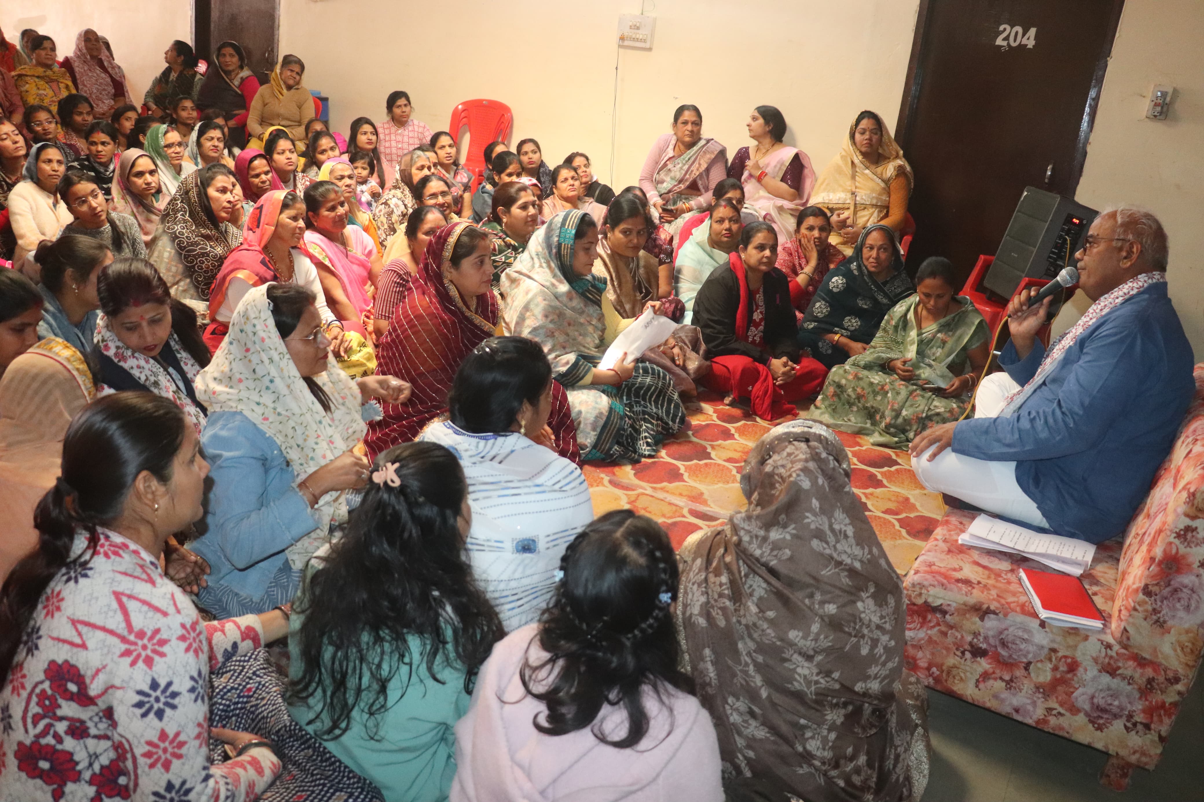 एक दर्जन से अधिक राज्य सरकार के मंत्रियों के कथा में आने की मिली स्वीकृति