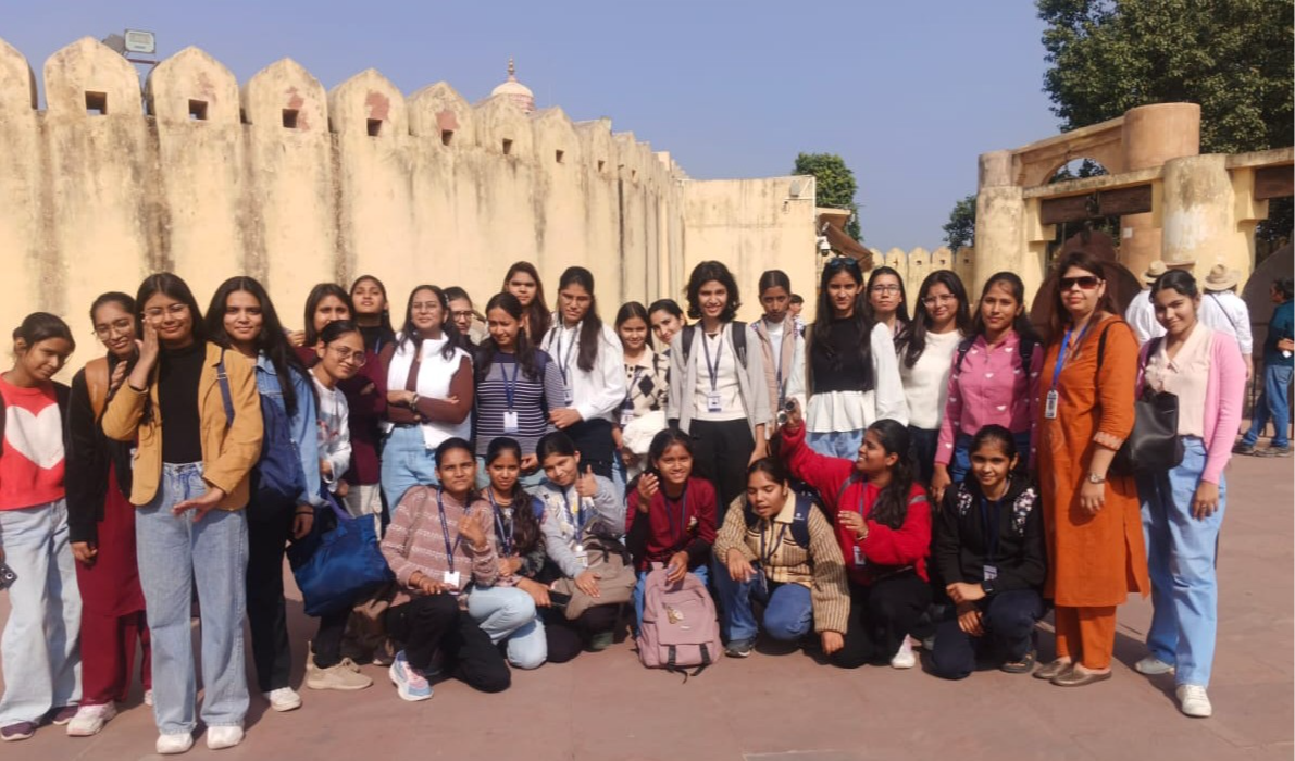 जंतर-मंतर का छात्राओं ने किया शैक्षणिक भ्रमण