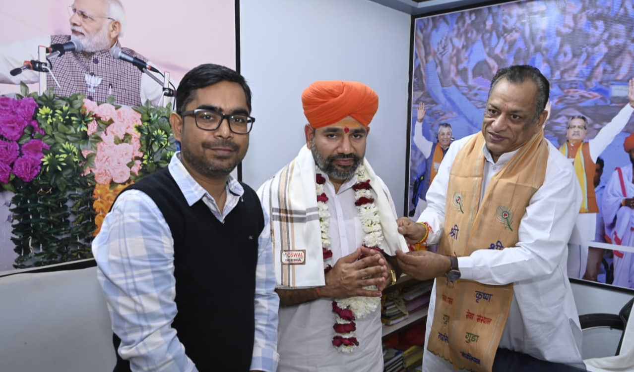 पशुपालन मंत्री ने सुमेरपुर में ग्रामीणों की समस्याओं को सुना, समाधान के दिए निर्देश