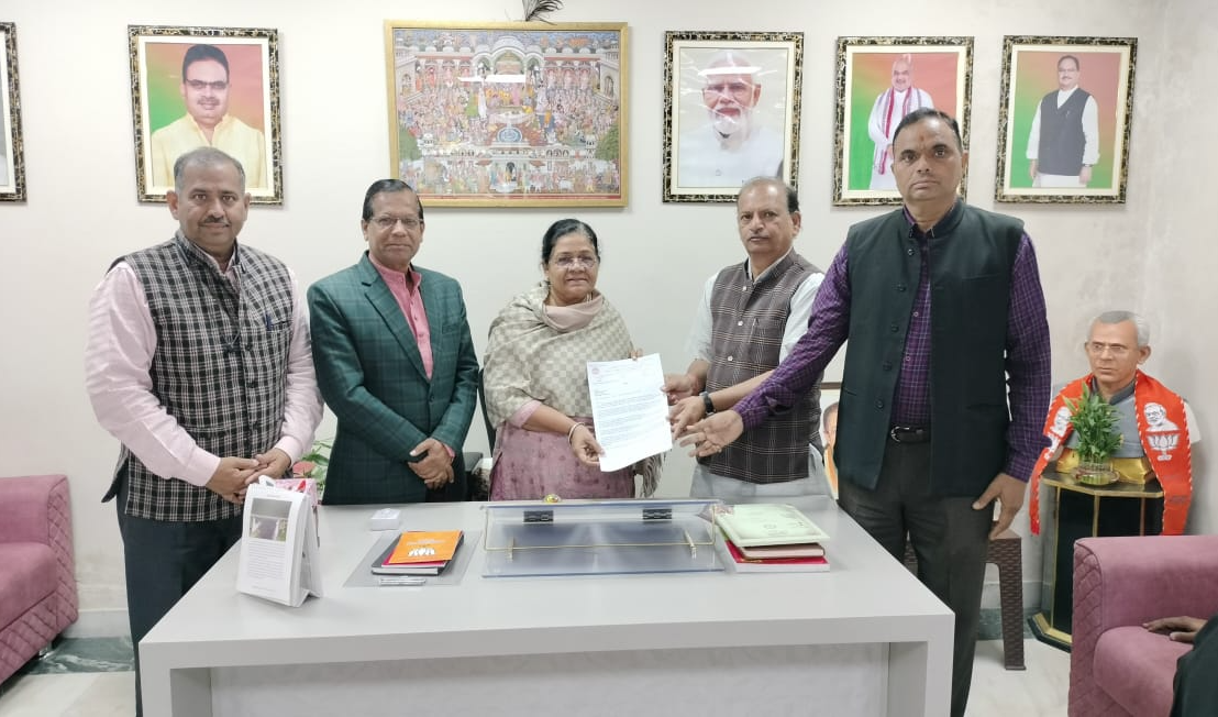 सर्वोच्च न्यायालय के टीईटी संबंधी निर्णय को भविष्य लक्षी रूप से लागू करने की मांग को लेकर राजस्थान शिक्षक संघ (राष्ट्रीय) ने सौंपा सांसदों को ज्ञापन