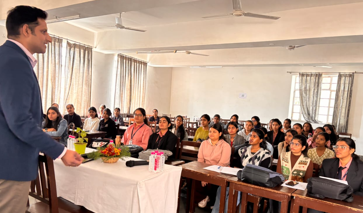 नेविगेटिंग द डिजिटल एरा” श्रृंखला के अंतर्गत तीसरे सत्र का आयोजन