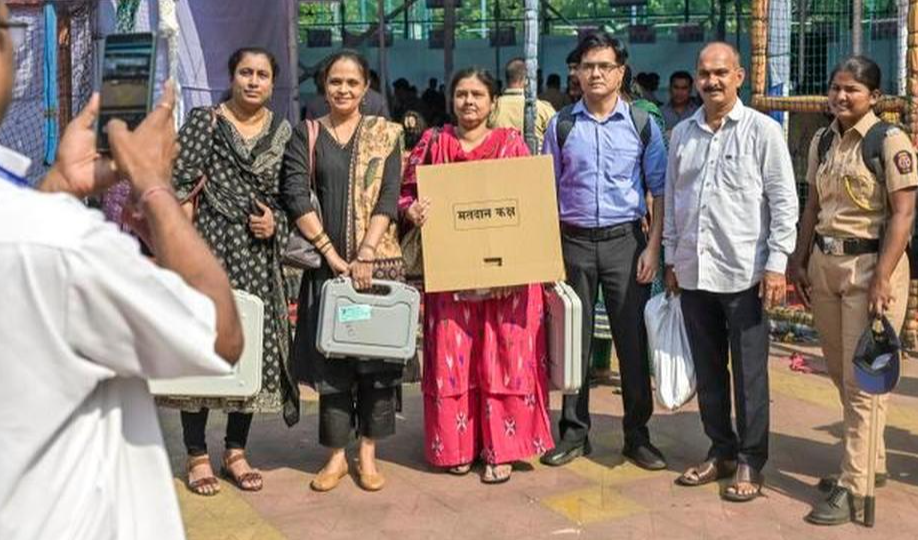 Maharashtra Civic Body Elections 2026: Voting Underway Amid High Stakes, Early Glitches and Celebrity Participation