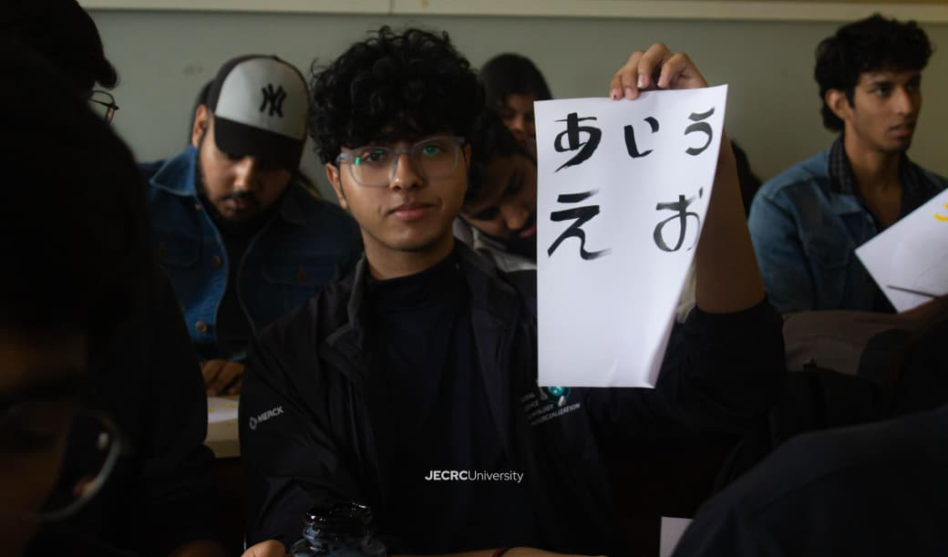 ग्लोबल वॉइसेज़, यंग माइंड्स: जेईसीआरसी के स्टूडेंट्स बने मल्टीलिंग्वल जर्नलिस्ट