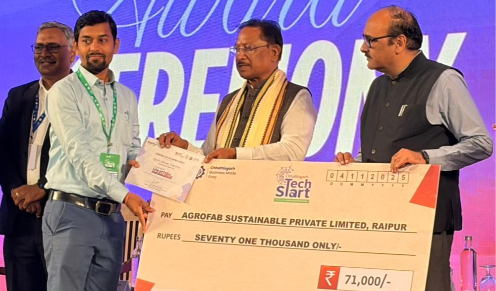 आईआईएम रायपुर के स्टार्टअप्स ने 'सीजी टेकस्टार्ट 2025' में मचाई धूम