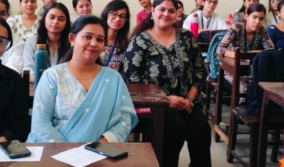 सिविल सेवा दिवस पर आधारित प्रश्नोत्तरी का आयोजन किया