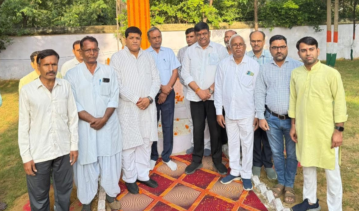 ऑपरेशन सिंदूर की याद में ‘सिंदूर स्मारिका वाटिका’ का लोकार्पण कोटपूतली में बनी विशेष वाटिका, पर्यावरण संरक्षण और देशभक्ति का अनूठा संगम सरहदों की रक्षा और राष्ट्रीय अखंडता सरकार की सर्वोच्च प्राथमिकता — वन एवं पर्यावरण मंत्री संजय शर्मा