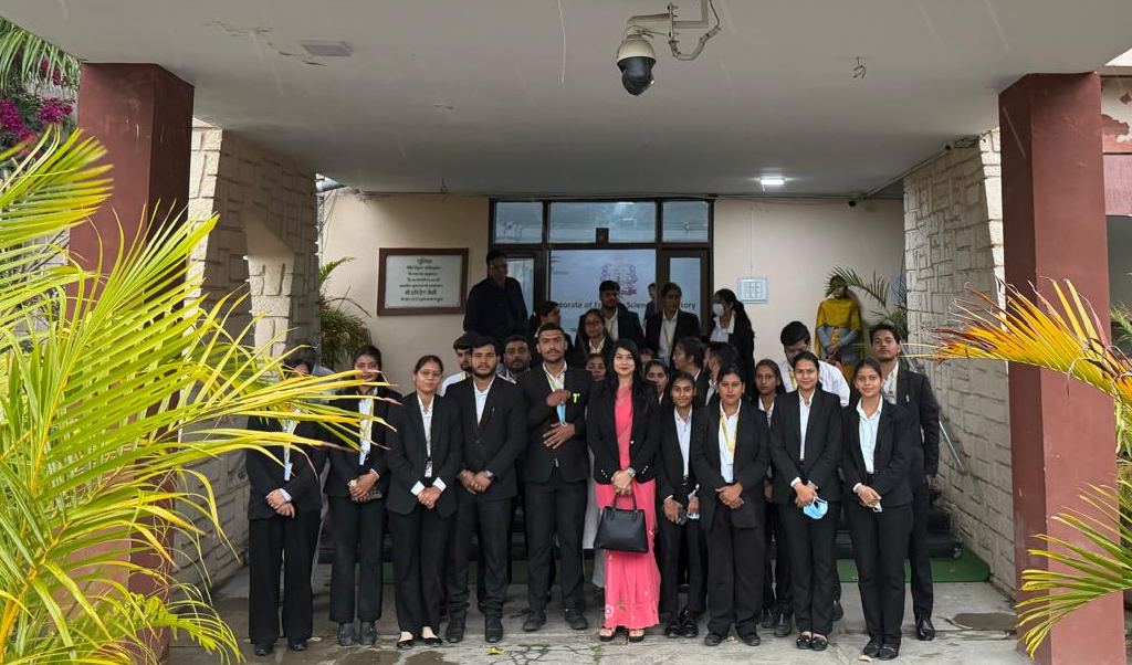 राज्य विधि विज्ञान प्रयोगशाला का सीएसयू के छात्रों ने किया शैक्षिक अवलोकन, विद्यार्थियो ने जानी वैज्ञानिक जांच की प्रक्रिया