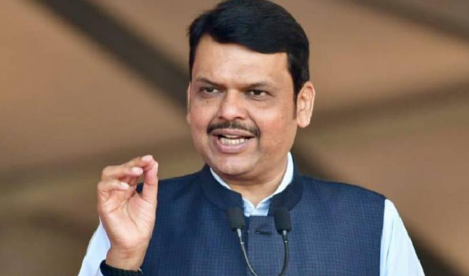 भाजपा कांग्रेस से वैचारिक लड़ाई करती है, लेकिन विलासराव देशमुख का सम्मान करती है: मुख्यमंत्री फडणवीस