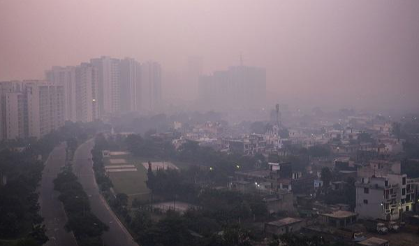 घने कोहरे से दिल्ली में उड़ानें प्रभावित, यात्रियों को सतर्क रहने की सलाह