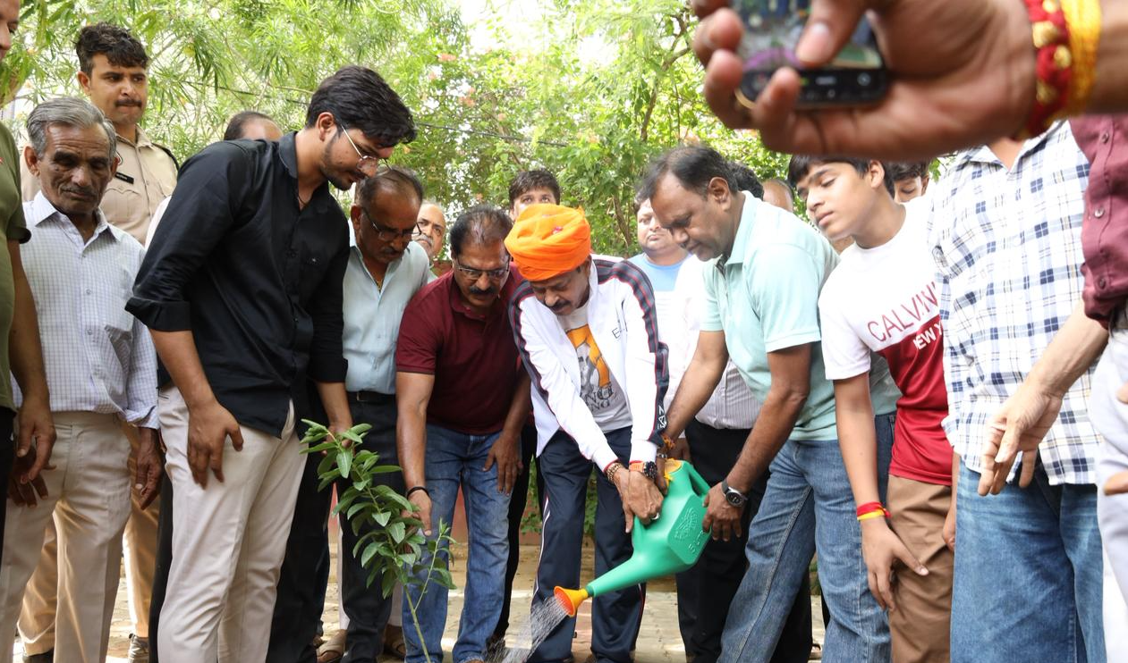 गोपाल बाड़ी में वृक्षारोपण एवं परिंडा अभियान का सफल आयोजन, 400 से अधिक लोगों ने की सहभागिता, हरियाली का संदेश