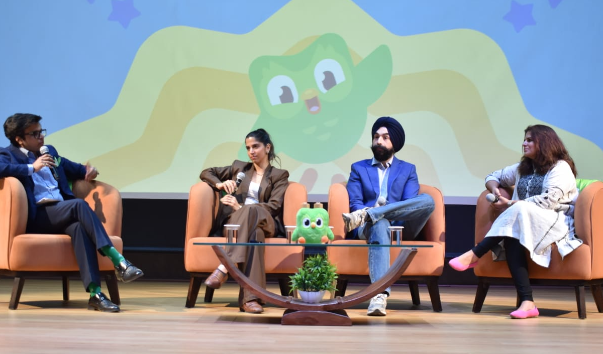 अंग्रेजी के हुनर से वैश्विक सपनों तक: जेईसीआरसी यूनिवर्सिटी में डुओलिंगो इंग्लिश टेस्ट के 10 साल का जश्न