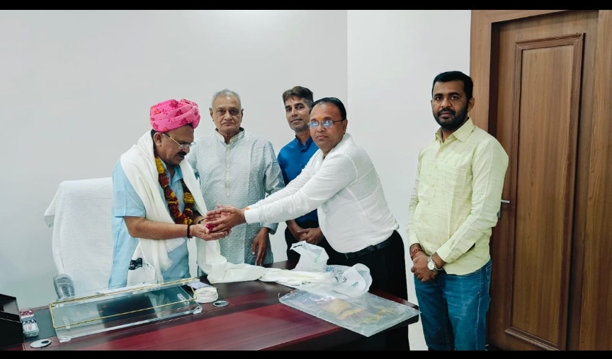 राजस्थान शिक्षक संघ (सियाराम) ने विधानसभा अध्यक्ष वासुदेव देवनानी का किया सम्मान