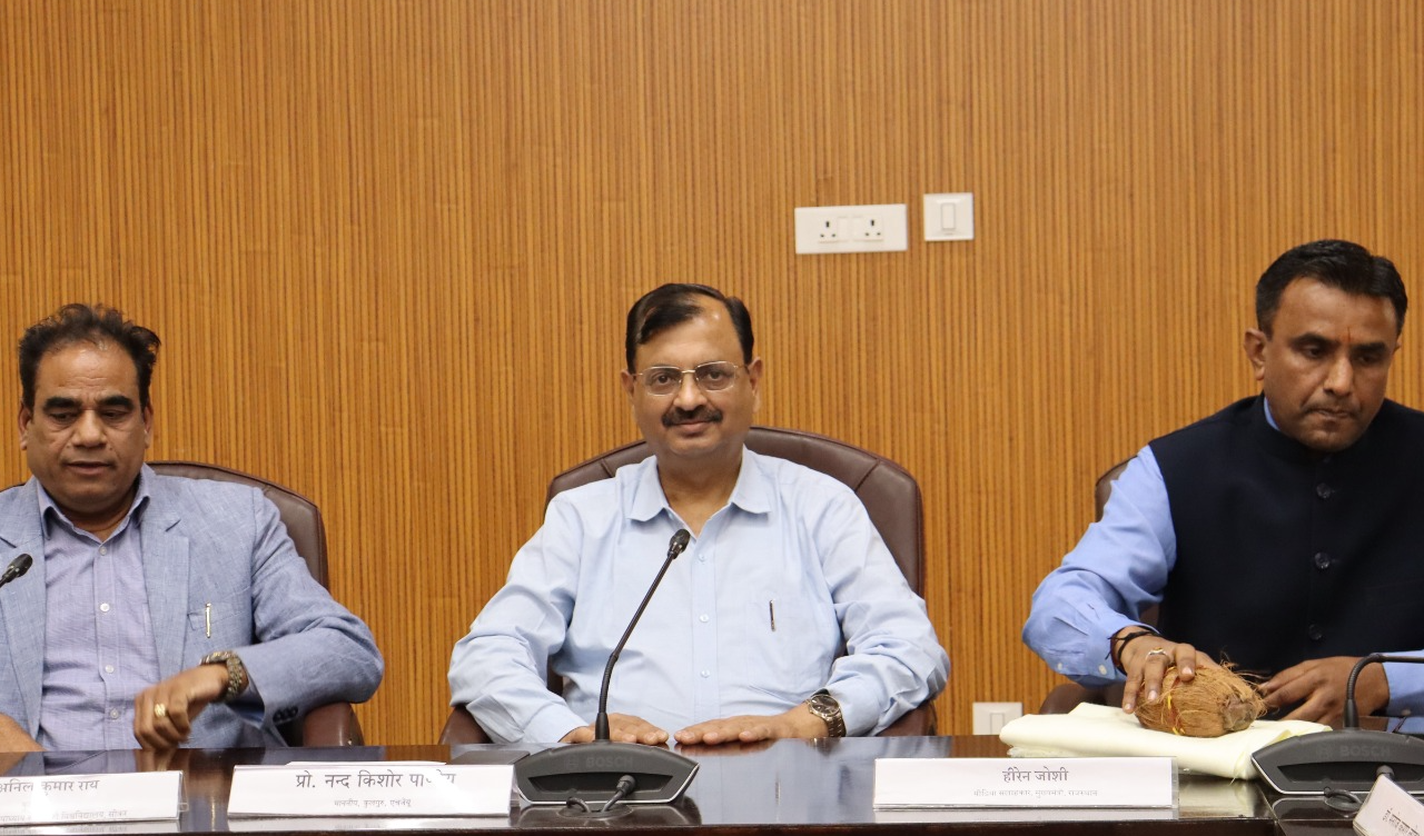 जनसंचार में अध्ययन को कौशल से जोड़ना ज़रूरी: प्रो राय