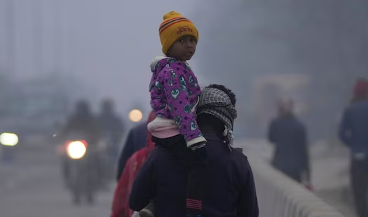 Severe Cold Wave Peaks Across North India, Dense Fog Disrupts Life as South Prepares for Heavy Rain