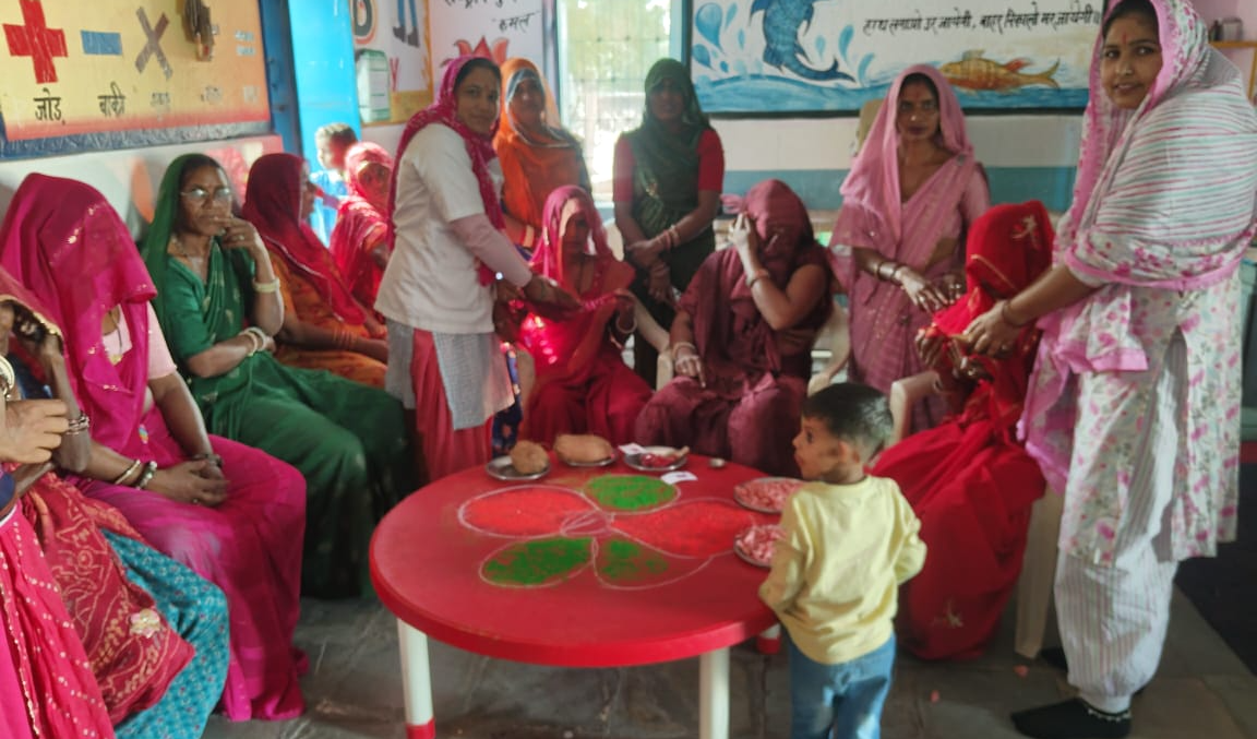 प्रदेश की 63 हजार आंगनबाड़ियों में नन्हें-मुन्नों ने गाया वंदे मातरम्