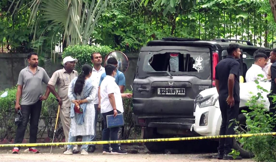 Delhi Police Foil Alleged Plot To Target Doctor; Two Suspects Arrested After Gunfight