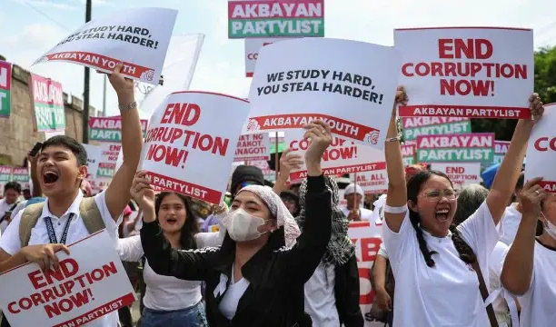 Thousands Rally in Manila Over Alleged Flood Control Irregularities