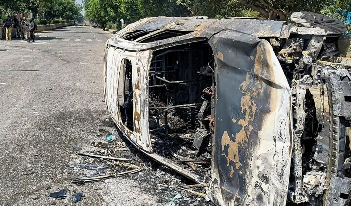 Noida Workers’ Protest Turns Disruptive Amid Wage Dispute, Authorities Begin Talks