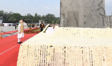 प्रधानमंत्री ने पुलिस स्मृति दिवस पर बहादुर पुलिसकर्मियों को श्रद्धांजलि अर्पित की