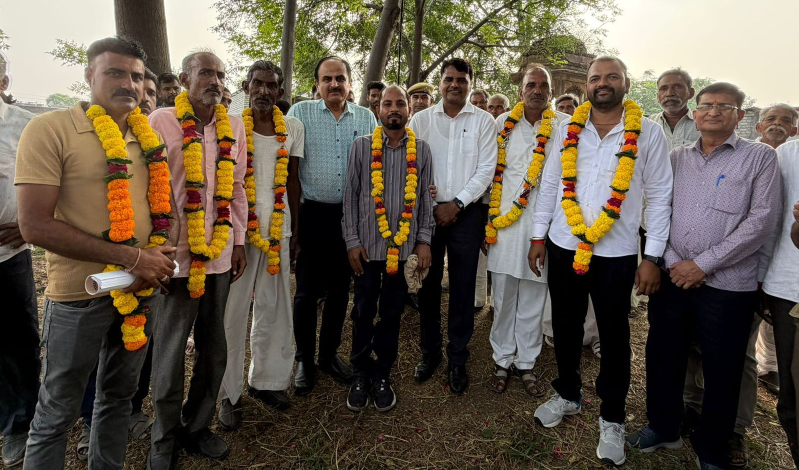 वर्षों पुराना विवाद खत्म — कलेक्टर की पहल से सुलझा मामला, ग्रामीण सेवा शिविर बना सौहार्द का मंच, दो साल से चल रहे भूमि विवाद का हुआ शांतिपूर्ण समाधान, ग्रामीणों ने जताया मुख्यमंत्री के प्रति आभार