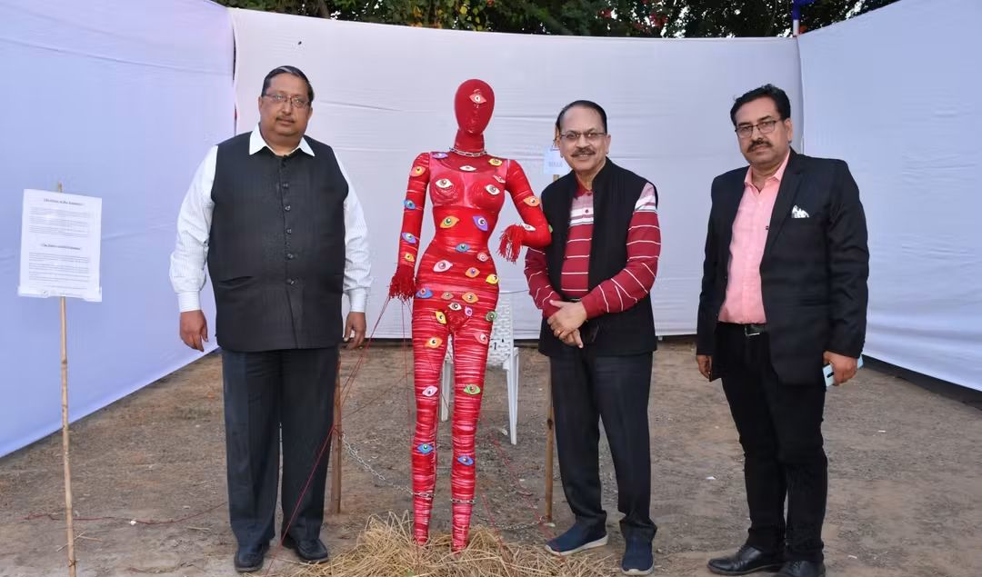 क्रिएटिव यंग माइंड्स ने कला के माध्यम से दी समाज को नई सोच