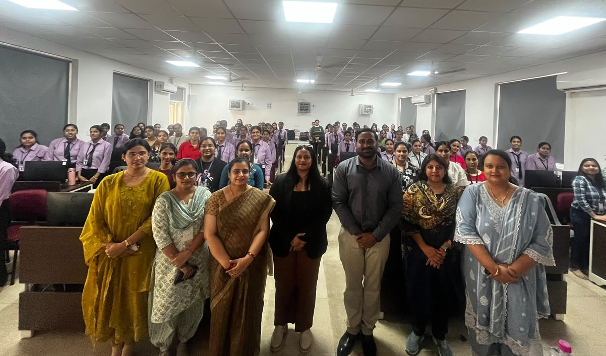 यूआई/यूएक्स डिज़ाइन एवं प्रॉम्प्ट इंजीनियरिंग’ पर कार्यशाला आयोजित