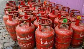 Commercial LPG Prices Increased Across India From June 1; Delhi Cylinder Now Costs ₹3,113.50