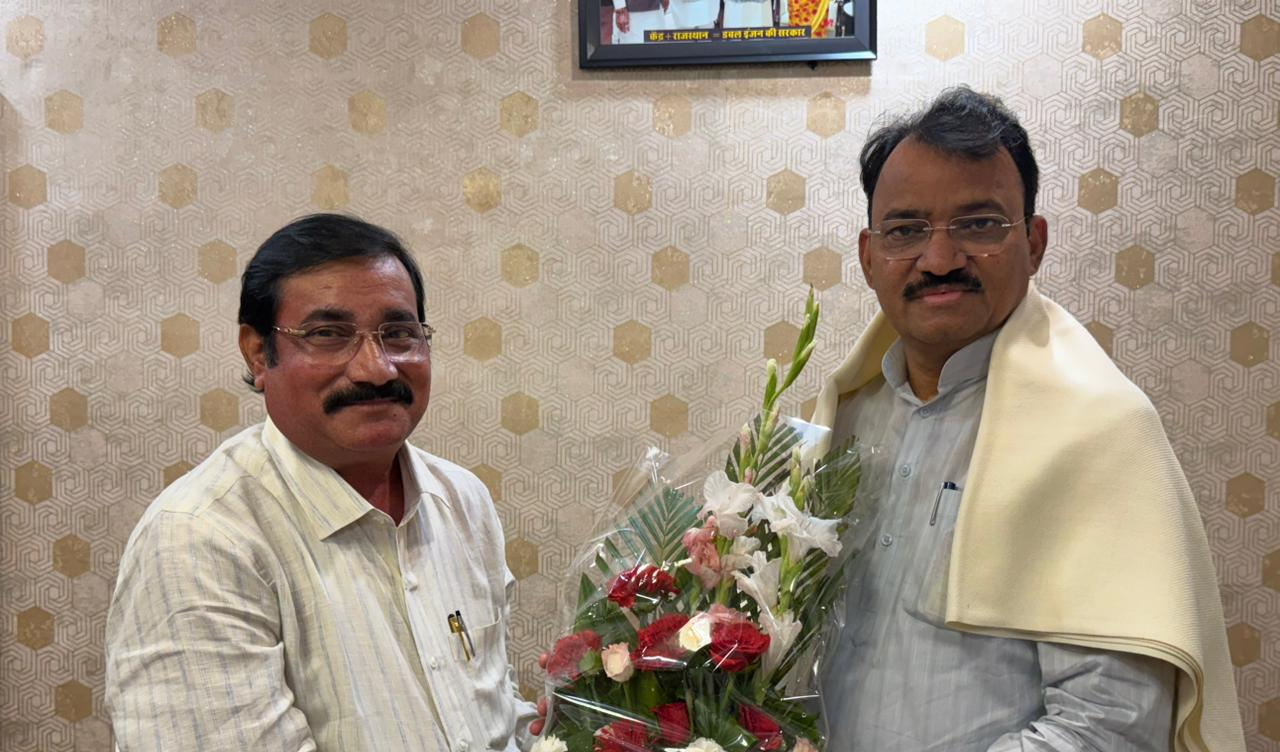 डिप्टी सीएम डॉ. बैरवा ने कुलगुरू प्रो. वर्मा के कार्यों को सराहा पीटीईटी परीक्षा के सफल संचालन से उच्चशिक्षा मंत्री को अवगत कराया