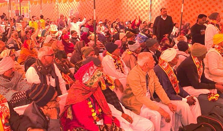 वरिष्ठ नागरिक तीर्थ यात्रा योजना  द्धारका-नागेश्वर-सोमनाथ के लिए विशेष ट्रेन रवाना