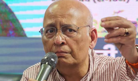 अभिषेक मनु सिंघवी: टाटा संस के खिलाफ ट्रस्ट्स की कानूनी लड़ाई में कौन हैं वरिष्ठ अधिवक्ता