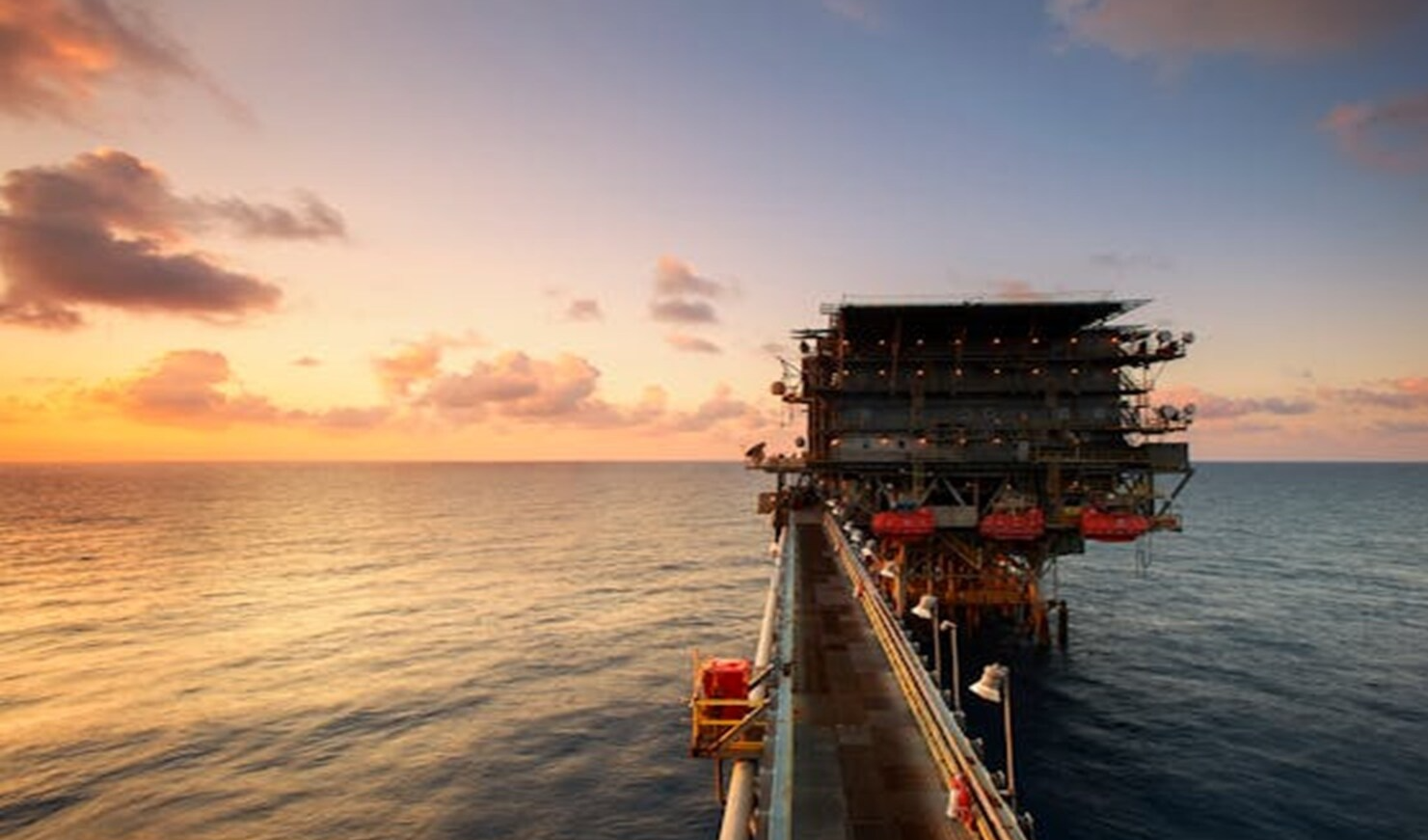 वेनेजुएला का कच्चा तेल प्रसंस्करण में चुनौतीपूर्ण, उचित समय पर किया जाएगा मूल्यांकन: एचपीसीएल