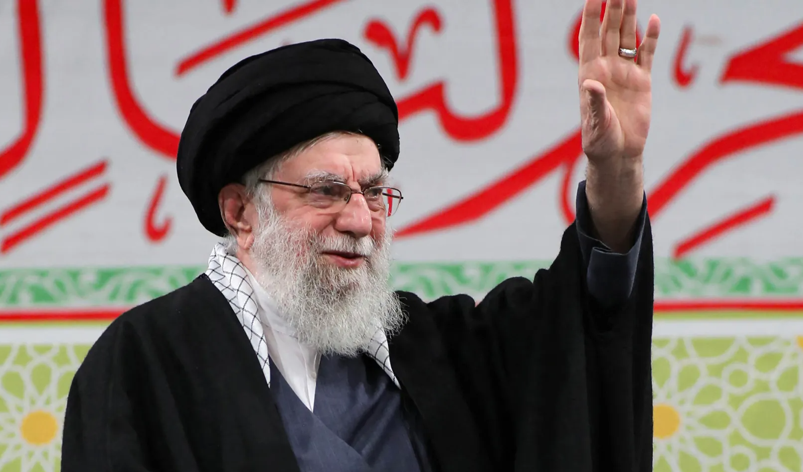 Khamenei Warns of Wider Conflict if U.S. Targets Iran, Even as Diplomatic Contacts Continue