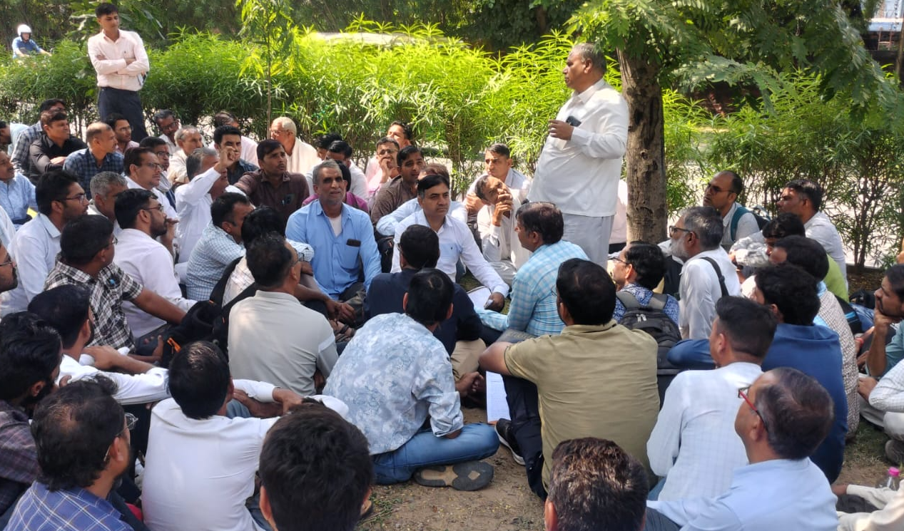 राजस्थान दिव्यांग कर्मचारी संघ का सांकेतिक धरना प्रदर्शन मांग पत्र सौंपा, सरकार से 15 दिन में समाधान की अपील