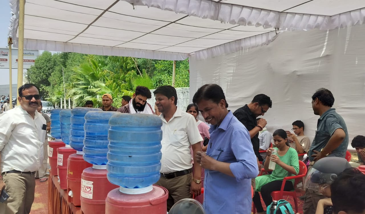 नीट परीक्षा के लिए आॅल स्टूडेंट वेलफेयर सोसायटी ने लगाए शहर में लगाए 50 से अधिक सेवा केन्द्र