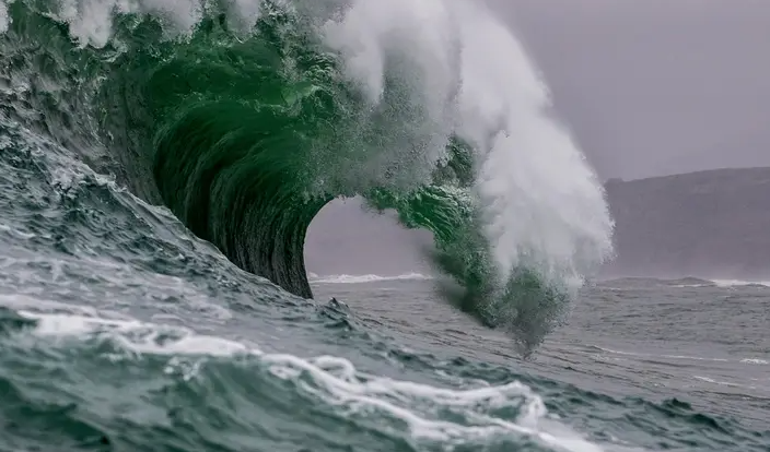 7.6 Magnitude Earthquake Hits Japan, Tsunami Waves Strike Northern Coast