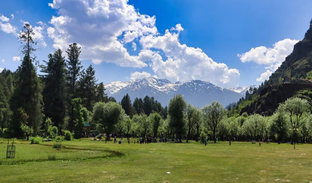 कश्मीर घाटी कड़ाके की ठंड की गिरफ्त में, पुलवामा सबसे ठंडा स्थान दर्ज