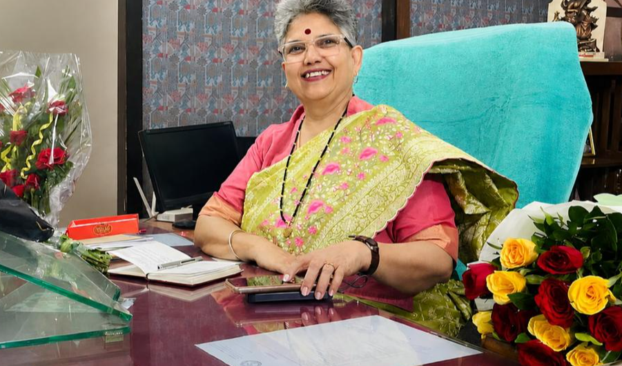 महाराजा कॉलेज को मिली पहली महिला प्रिन्सिपल