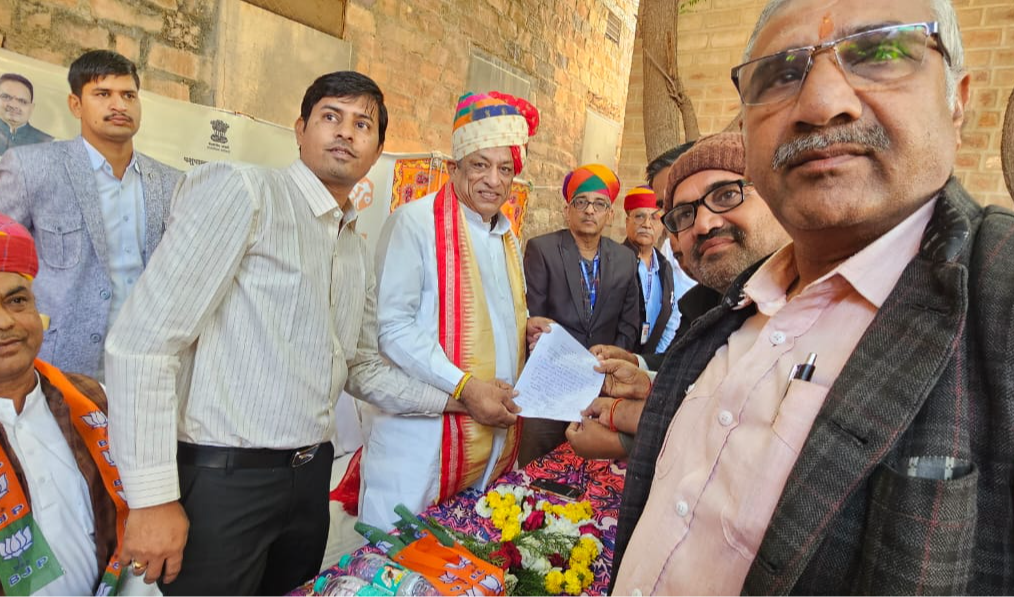 पशुपालन मंत्री जोराराम कुमावत ने मंगला पशु बीमा योजना के शिविर का किया निरीक्षण