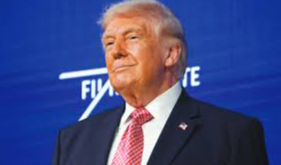 ईरान के तेल ठिकानों पर कार्रवाई के संकेत: ट्रंप के बयान से पश्चिम एशिया में तनाव बढ़ा