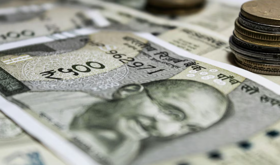 भारत-अमेरिका व्यापार समझौते से रुपये में तेज मजबूती, डॉलर के मुकाबले 90.30 तक पहुंचा