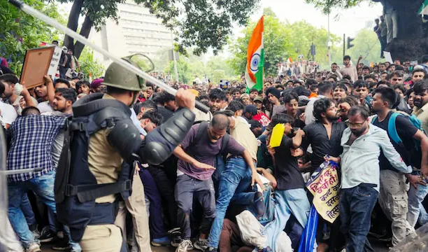 जंतर मंतर प्रदर्शन पर दिल्ली हाईकोर्ट सख्त, पुलिस से मांगा जवाब; CCTV फुटेज सुरक्षित रखने का आदेश