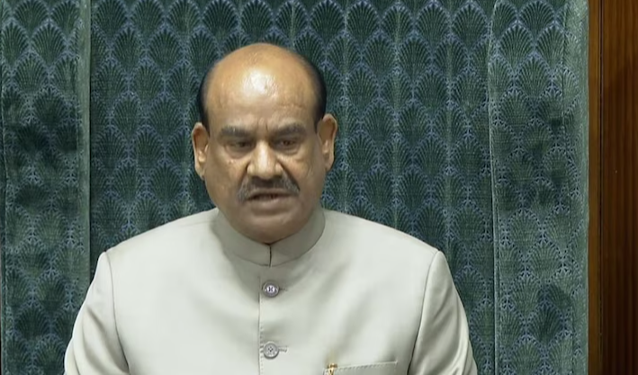 लोकसभा में विशेषाधिकार विवाद: कांग्रेस सांसद ने प्रधानमंत्री के बयान पर उठाए सवाल, स्पीकर को दिया नोटिस